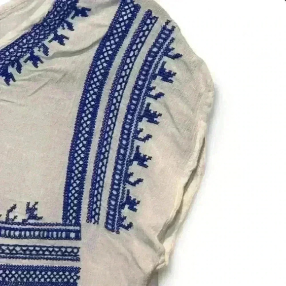 Romeo & Juliet Couture Women's Embroidered Boho Blouse White Size Small - Picture 2 of 7